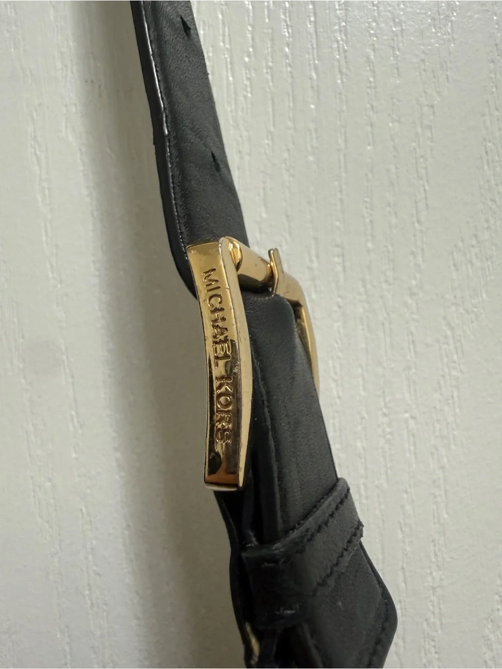 Leather hobo shoulder bag, Michael Kors Beverly, black with gold hardware